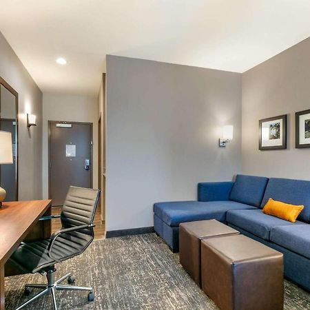 Comfort Suites North Тупело Экстерьер фото