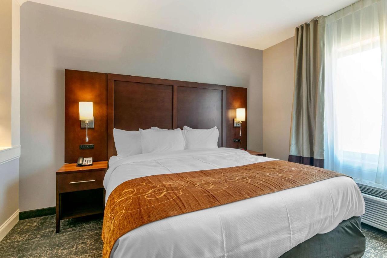 Comfort Suites North Тупело Экстерьер фото
