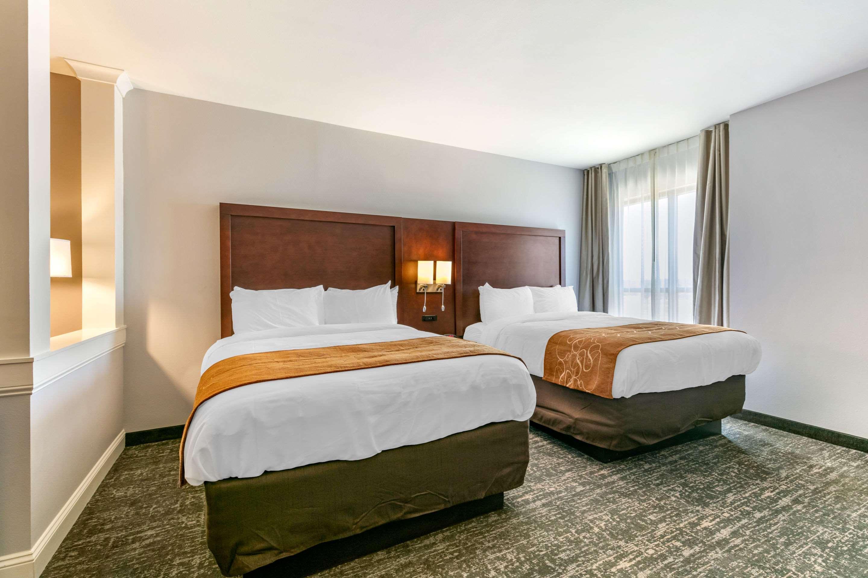 Comfort Suites North Тупело Экстерьер фото