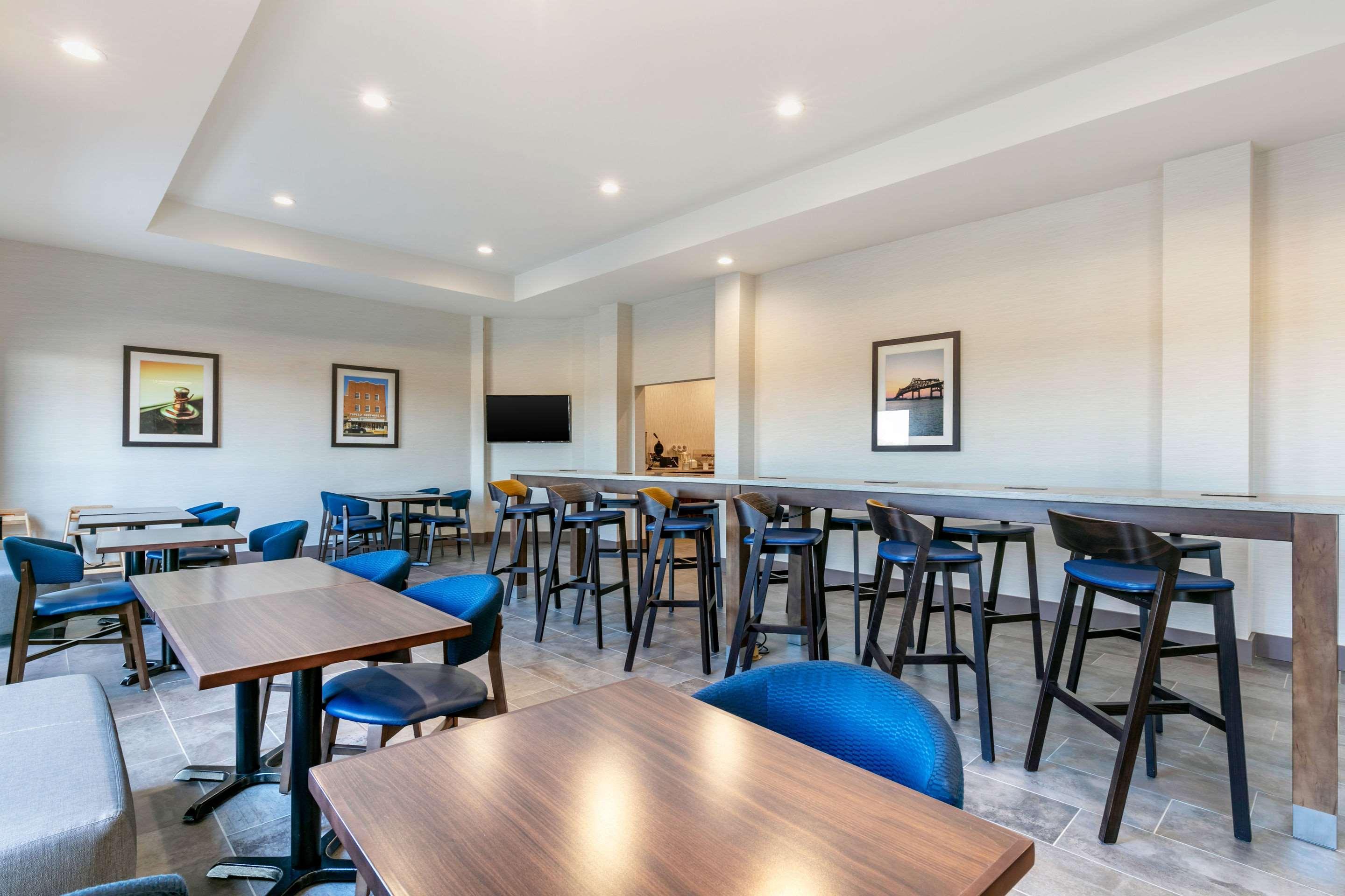 Comfort Suites North Тупело Экстерьер фото