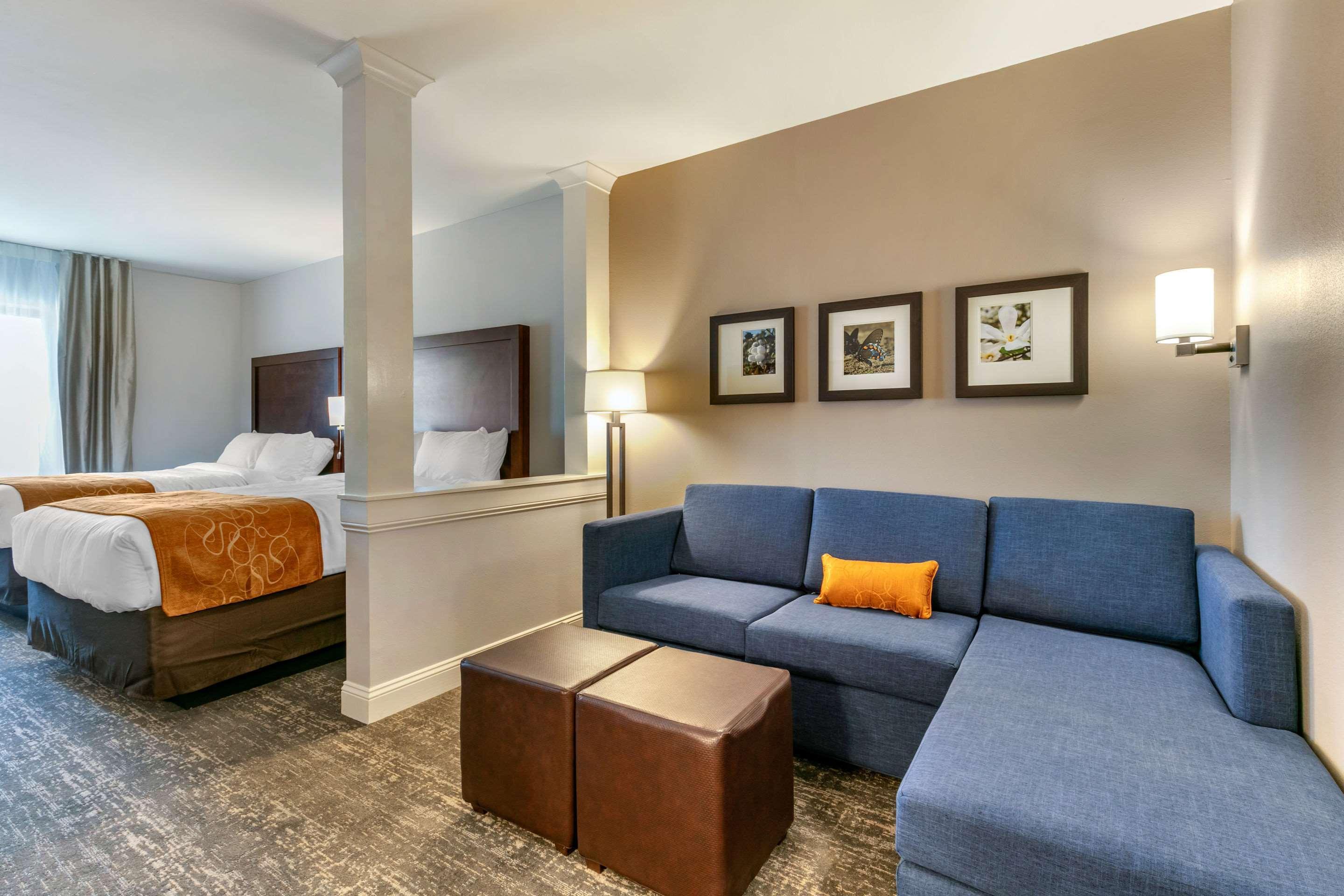 Comfort Suites North Тупело Экстерьер фото