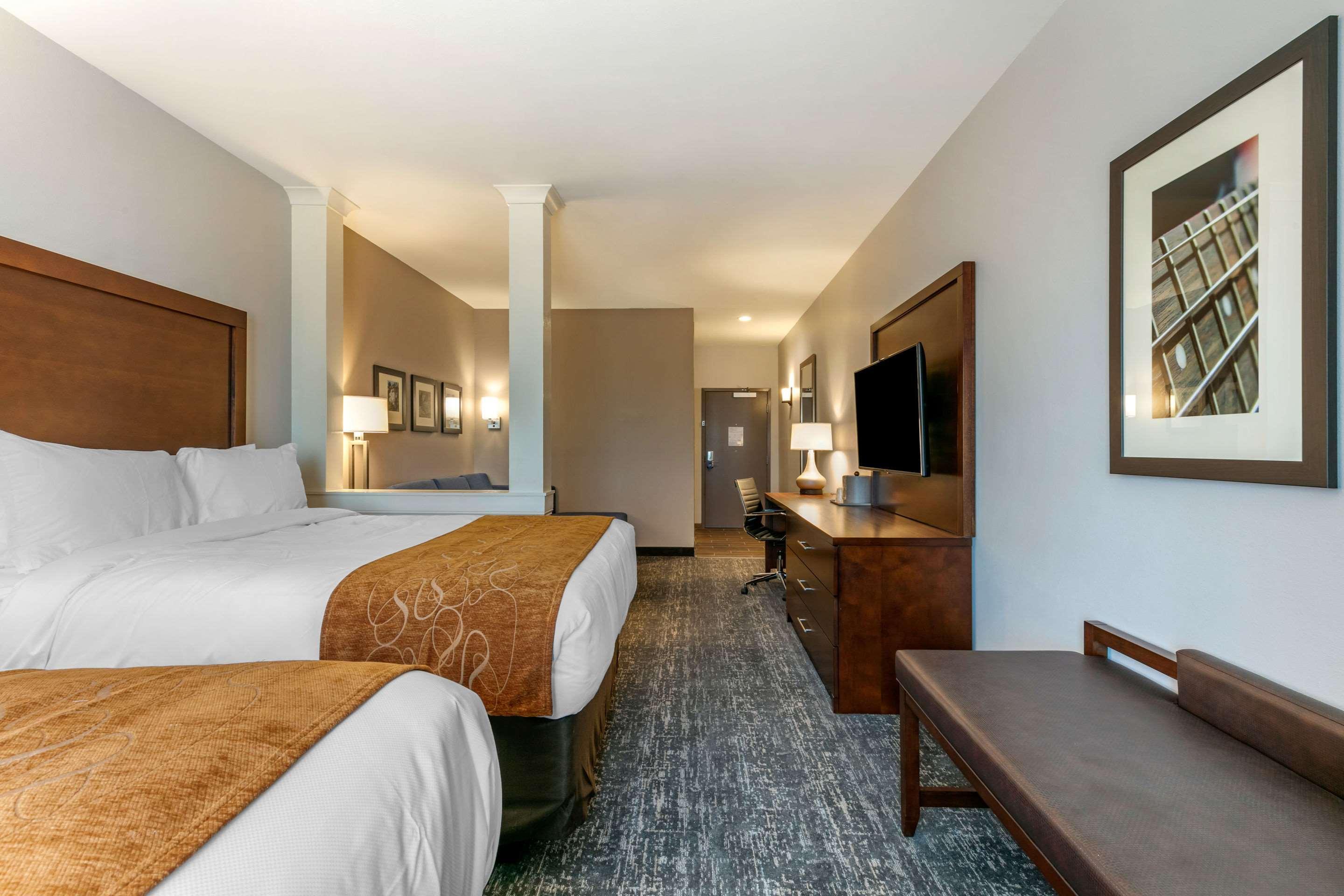 Comfort Suites North Тупело Экстерьер фото