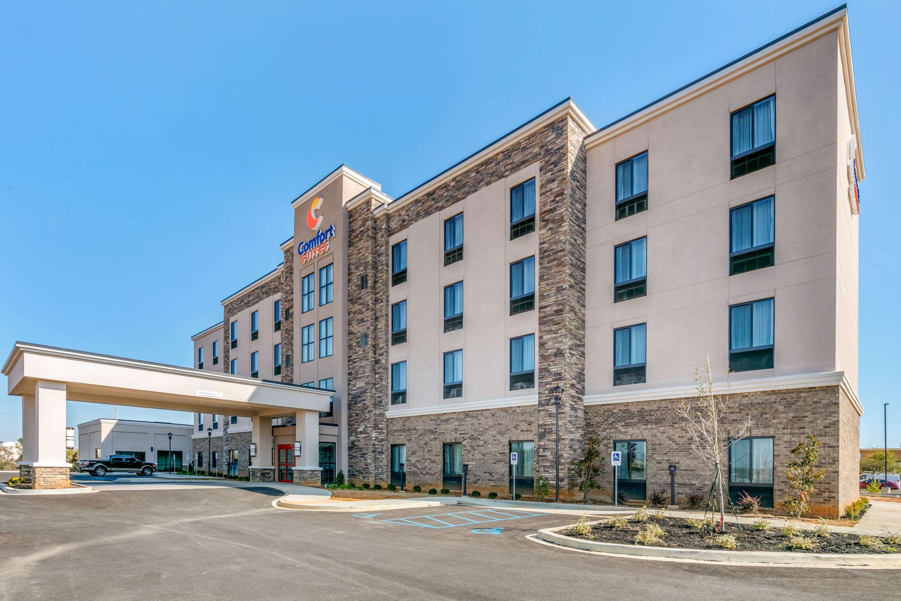 Comfort Suites North Тупело Экстерьер фото