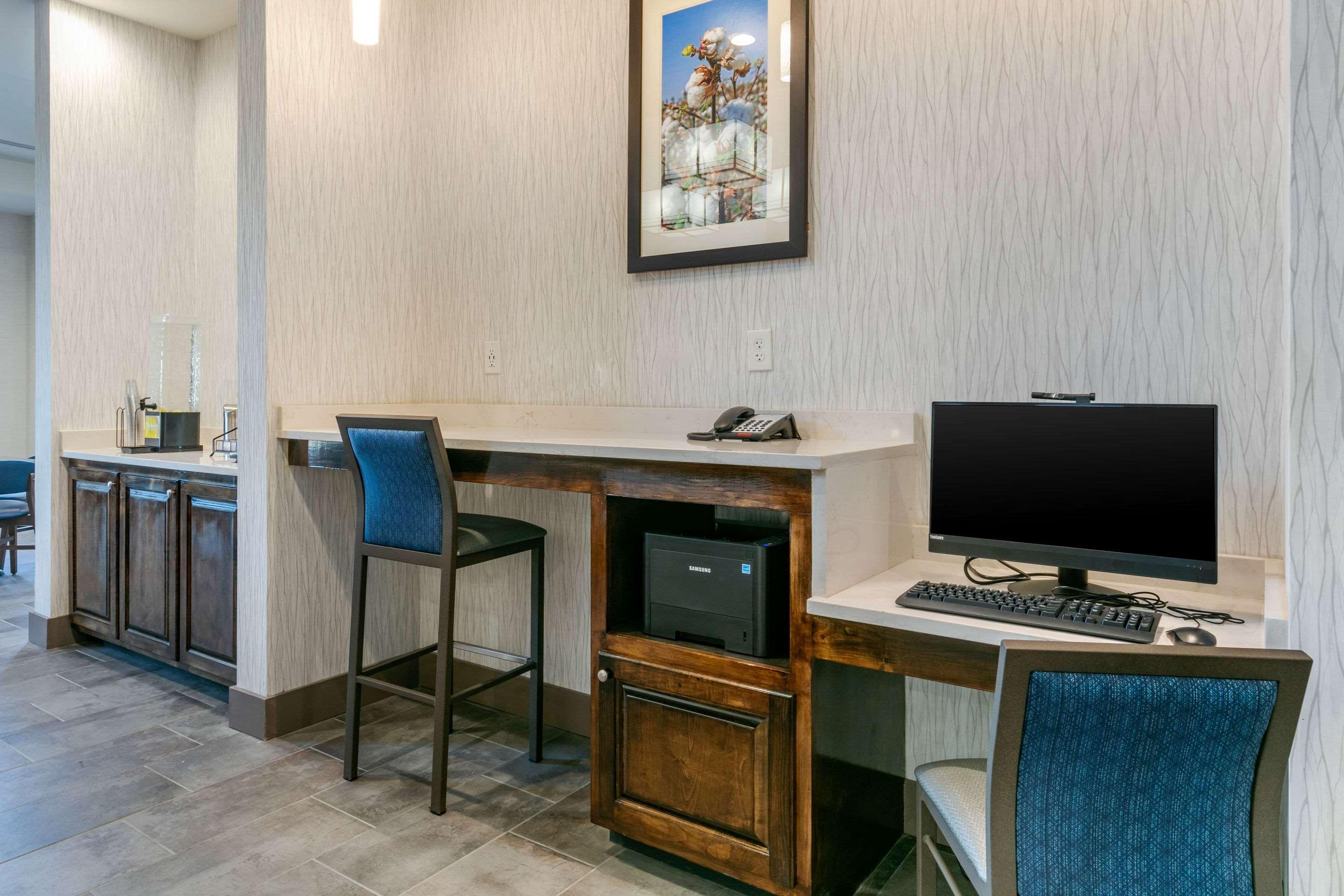 Comfort Suites North Тупело Экстерьер фото