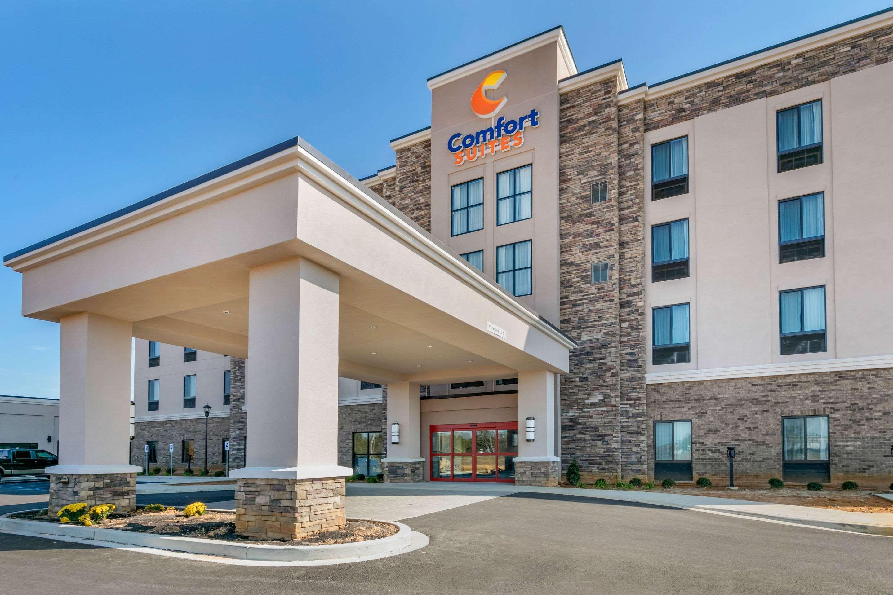 Comfort Suites North Тупело Экстерьер фото
