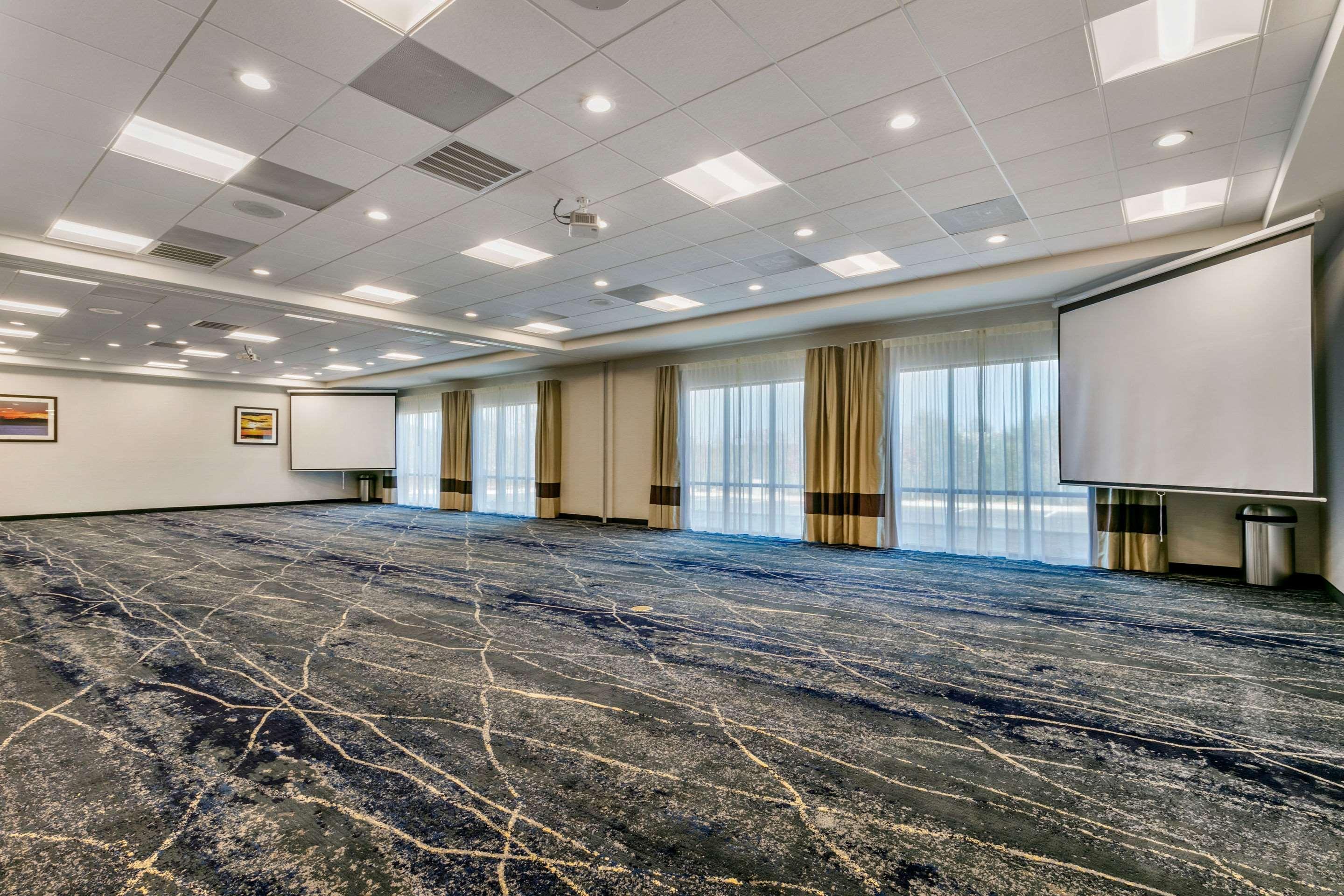 Comfort Suites North Тупело Экстерьер фото