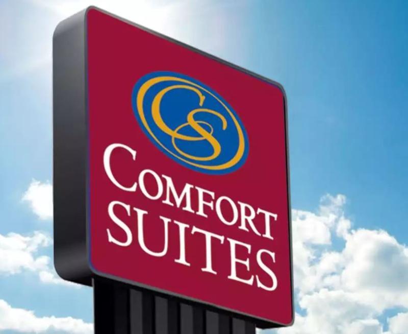 Comfort Suites North Тупело Экстерьер фото