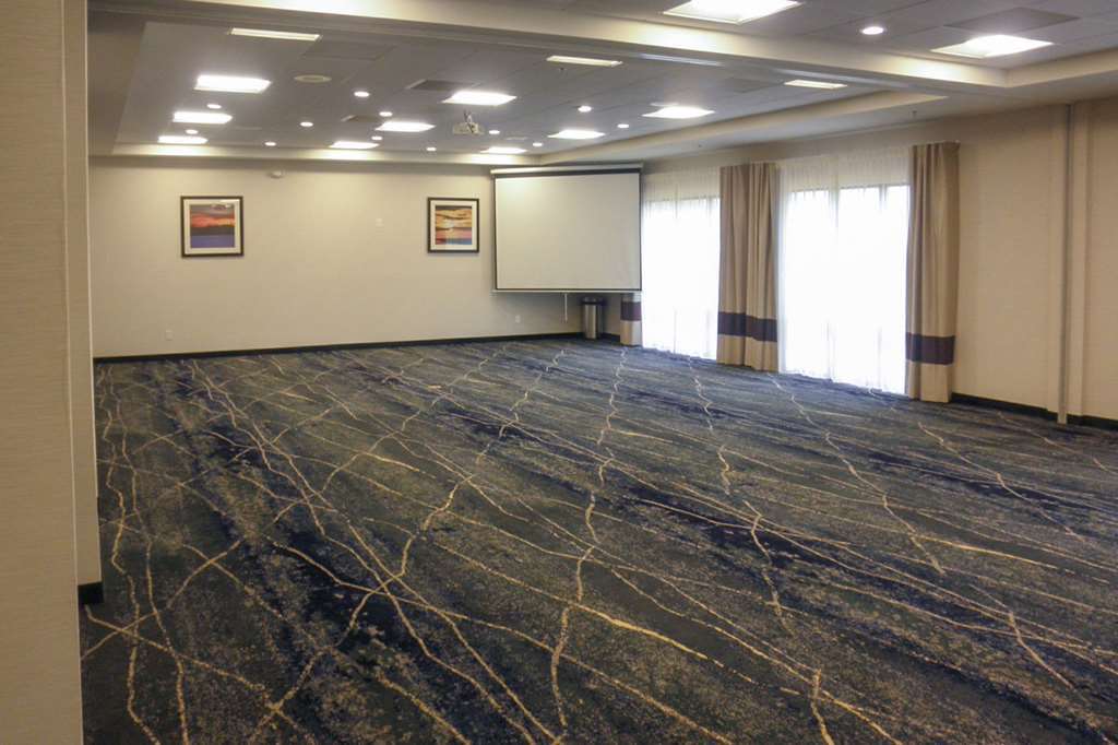 Comfort Suites North Тупело Удобства фото
